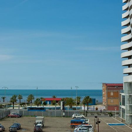 Rezal Plaza Batumi Appartement Buitenkant foto