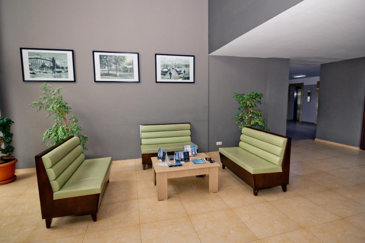 Rezal Plaza Batumi Appartement Buitenkant foto